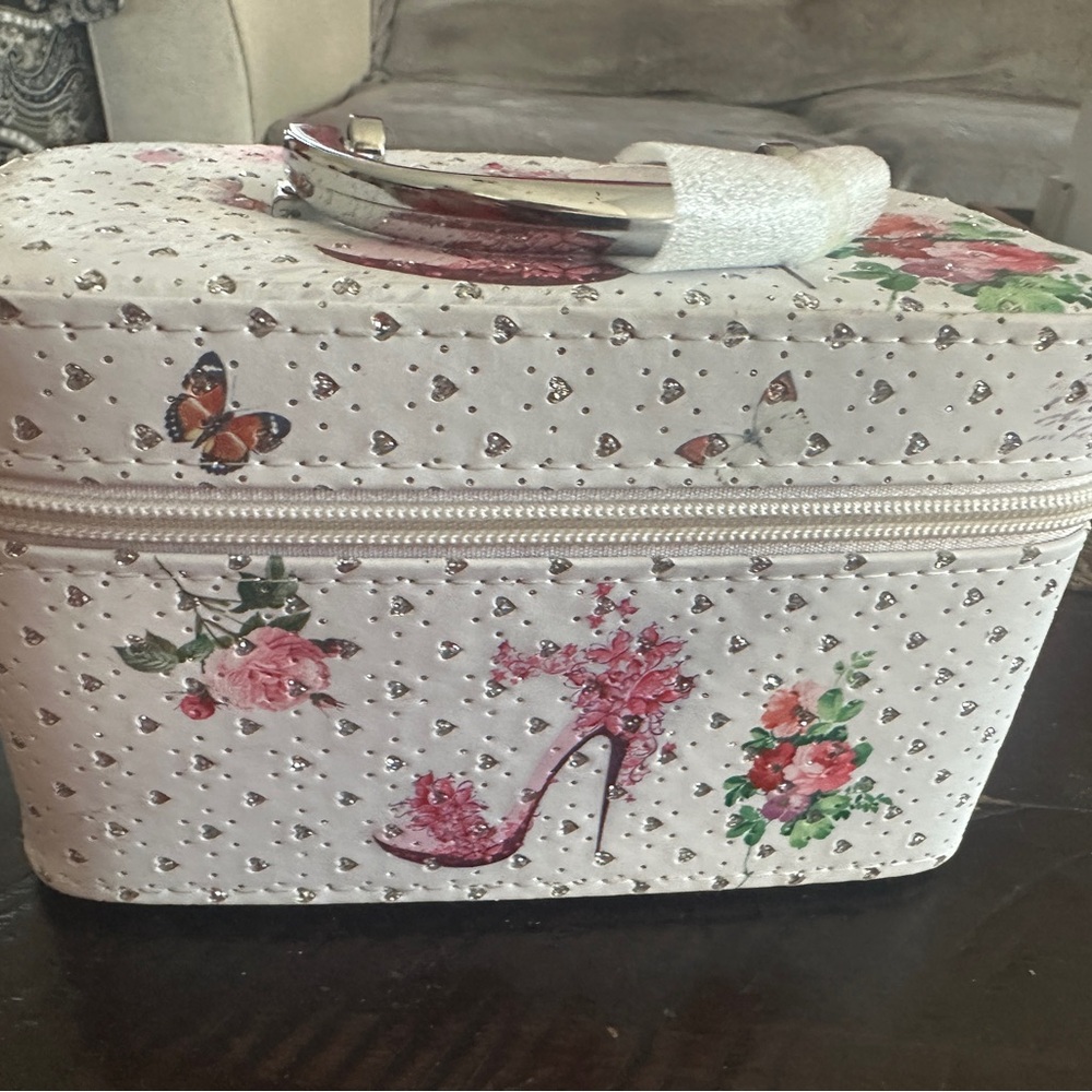 Floral White and Pink Women's Makeup Bag